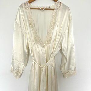 Victoria’s Secret Vintage Ivory Wedding Robe